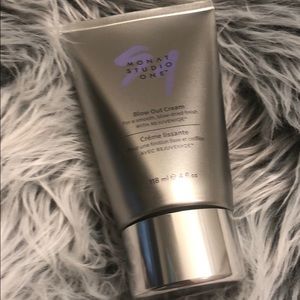 Monat Blow Out Cream